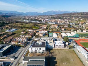 Costruzione e realizzazione di una Scuola a montebelluna in edilizia pubblica. Costruzione e progettazione impresa di costruzioni treviso Lovisotto