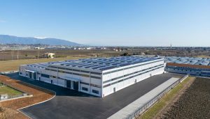 L'impresa di costruzioni Lovisotto di Treviso ha costruito e realizzato l'ampliamento del polo logistico e produttivo dell'azienda Wega. Lovisotto ha seguito il progetto come General Contractor.